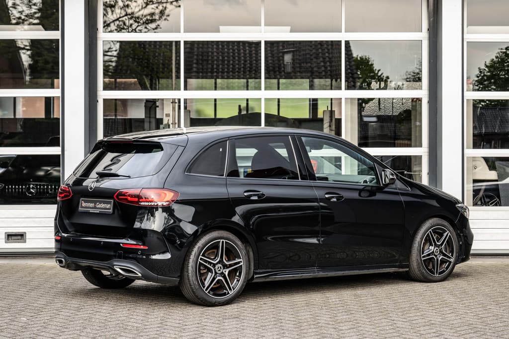 Mercedes-Benz B-Klasse 250 AMG Line thumbnail 4