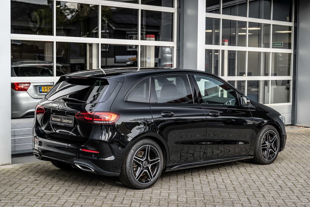 Mercedes-Benz B-Klasse 250 AMG Line thumbnail 7