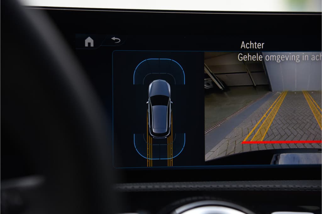 Mercedes-Benz A-Klasse 180 AMG Line thumbnail 11