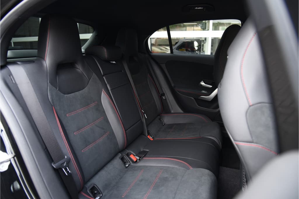 Mercedes-Benz A-Klasse 180 AMG Line thumbnail 17