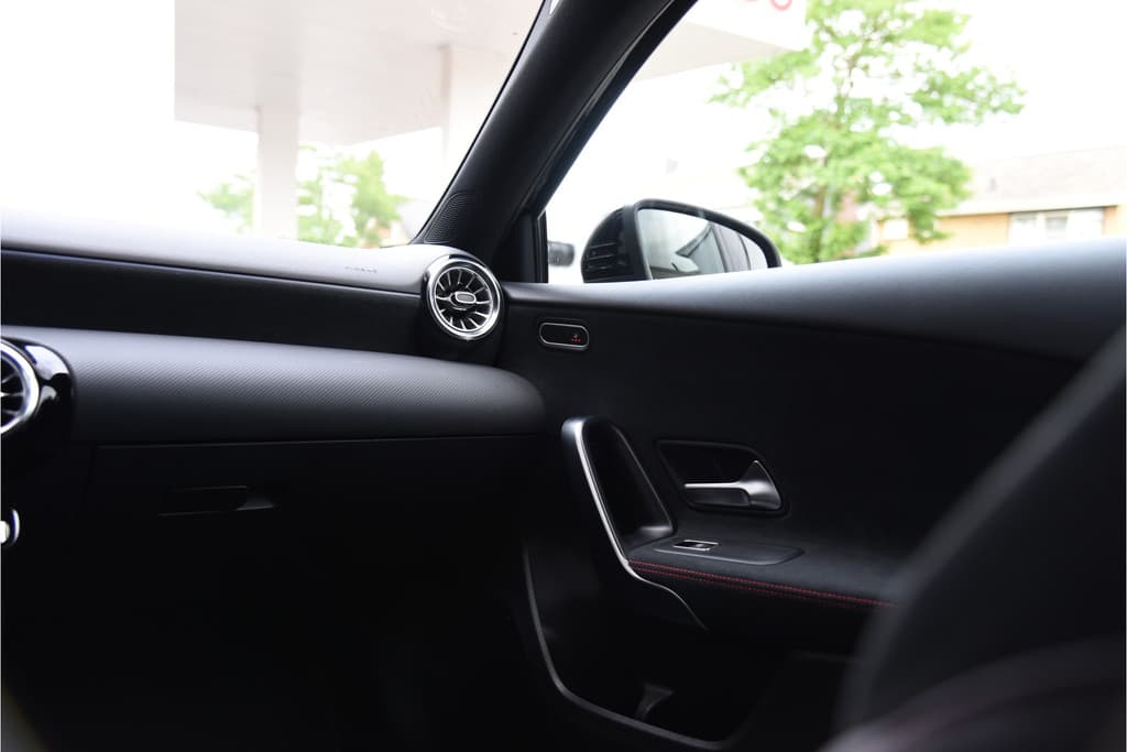 Mercedes-Benz A-Klasse 180 AMG Line thumbnail 21