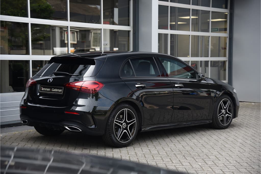 Mercedes-Benz A-Klasse 180 AMG Line thumbnail 26