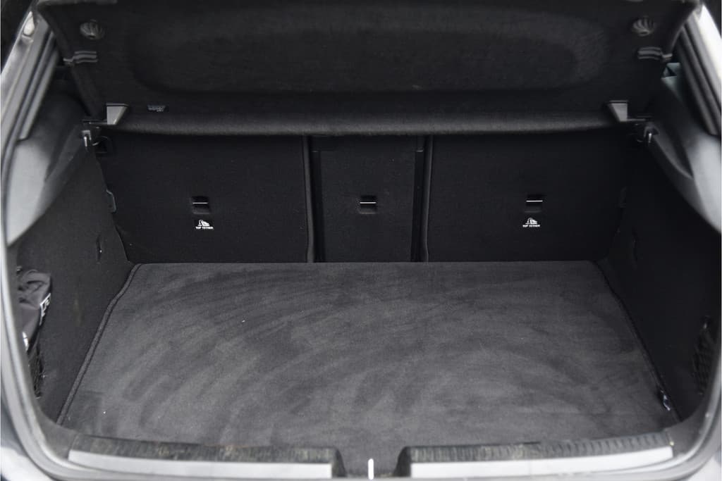 Mercedes-Benz A-Klasse 180 AMG Line thumbnail 28