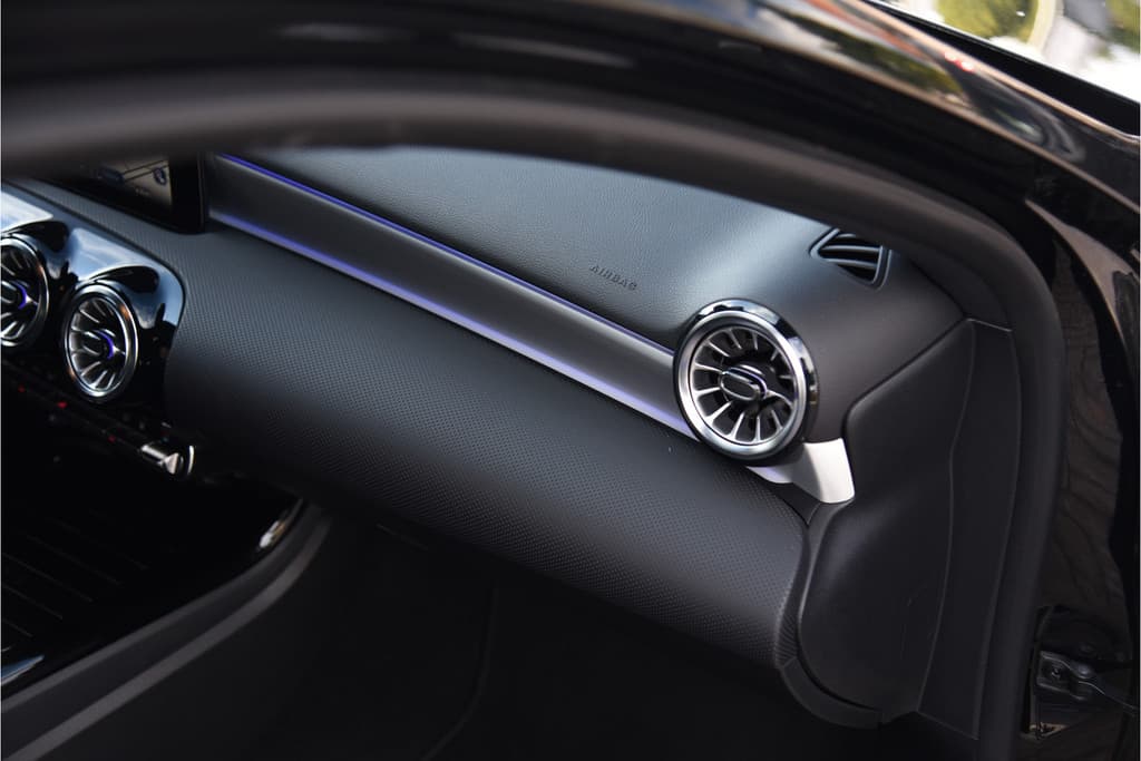 Mercedes-Benz A-Klasse 250 e AMG Line thumbnail 18