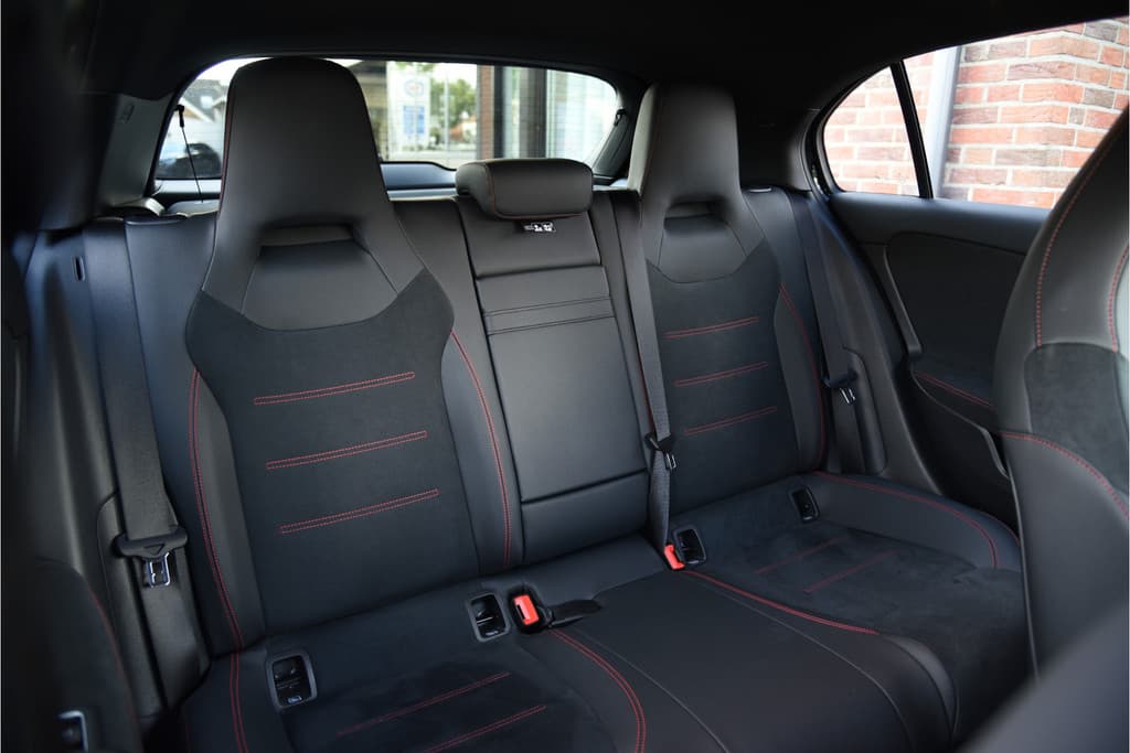 Mercedes-Benz A-Klasse 250 e AMG Line thumbnail 19