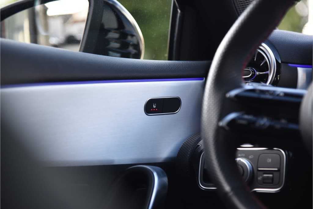 Mercedes-Benz A-Klasse 250 e AMG Line thumbnail 21