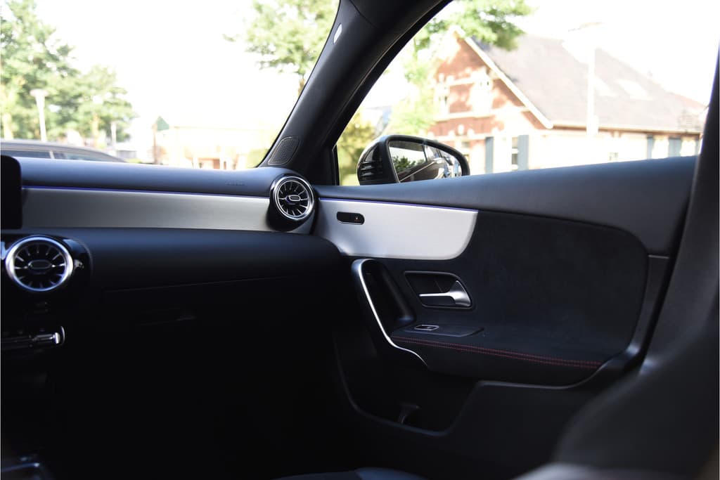 Mercedes-Benz A-Klasse 250 e AMG Line thumbnail 22