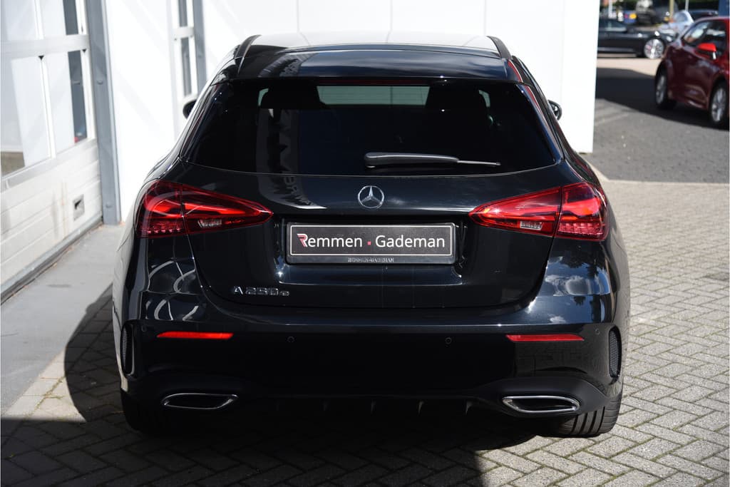 Mercedes-Benz A-Klasse 250 e AMG Line thumbnail 28