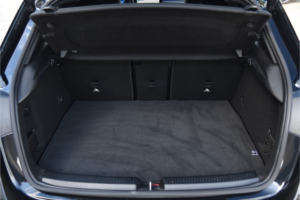 Mercedes-Benz A-Klasse 250 e AMG Line thumbnail 29