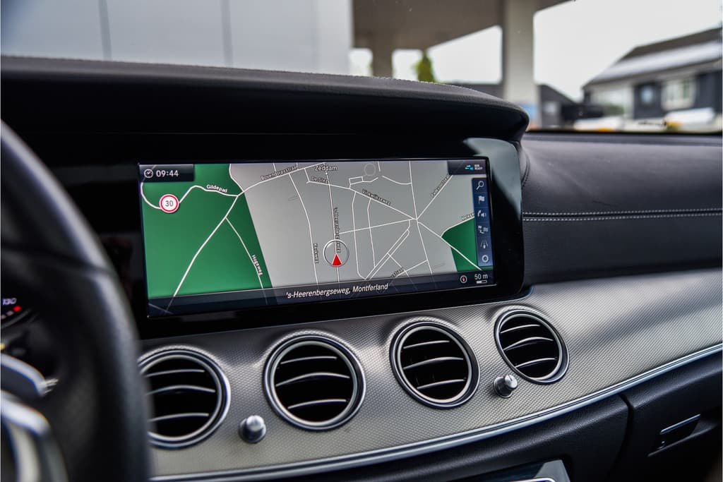 Mercedes-Benz E-Klasse 200 AMG Line Upgrade Edition thumbnail 11