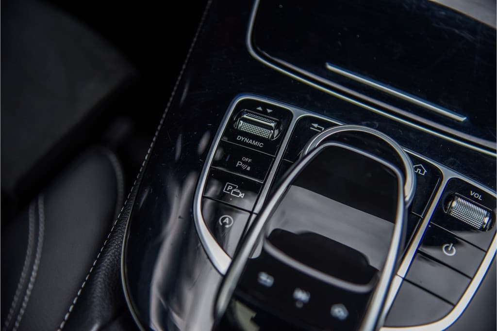 Mercedes-Benz E-Klasse 200 AMG Line Upgrade Edition thumbnail 16