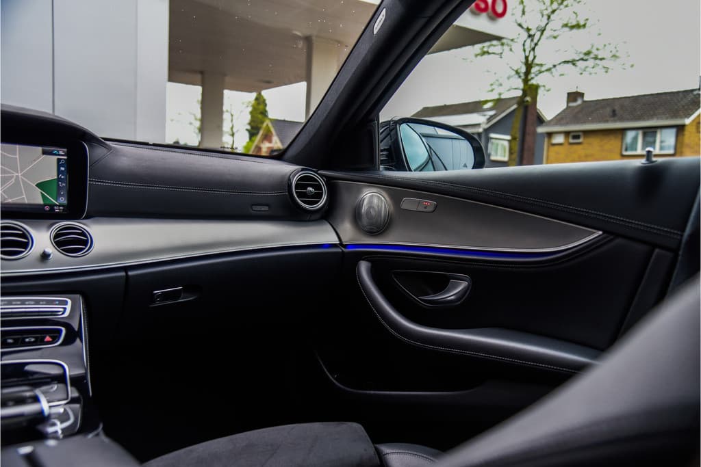 Mercedes-Benz E-Klasse 200 AMG Line Upgrade Edition thumbnail 26