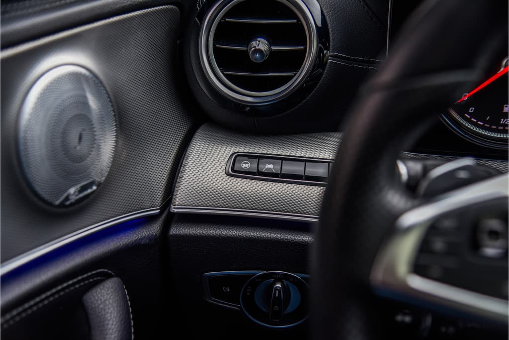 Mercedes-Benz E-Klasse 200 AMG Line Upgrade Edition thumbnail 9