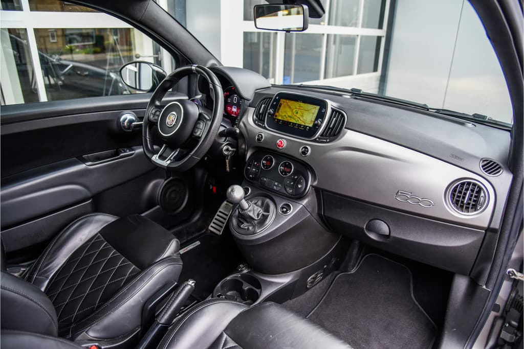 Fiat 500C 1.4 T-Jet Abarth Turismo 70th Anniversary thumbnail 13