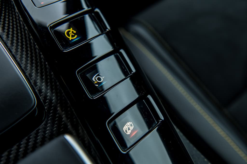 Mercedes-Benz AMG GT 4.0 R thumbnail 10