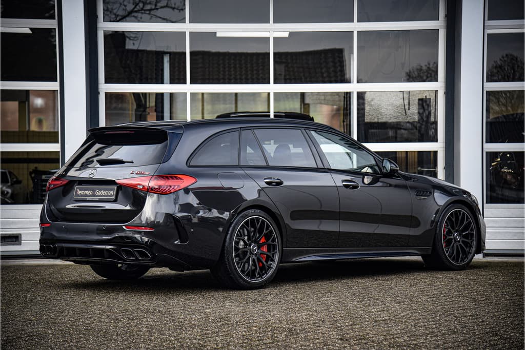 Mercedes-Benz C-Klasse Estate AMG 63 S E Performance Night Edition thumbnail 4