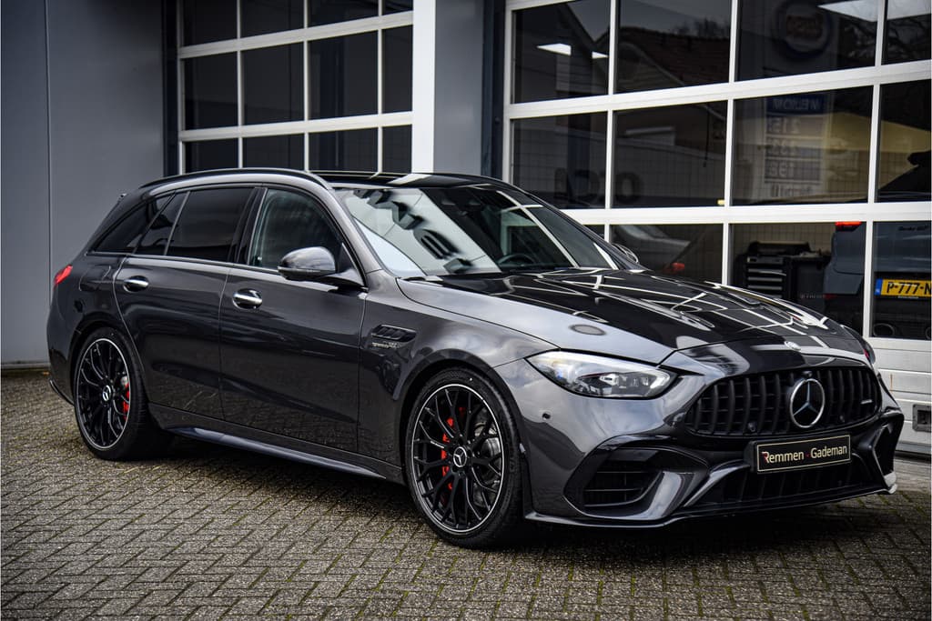 Mercedes-Benz C-Klasse Estate AMG 63 S E Performance Night Edition thumbnail 32