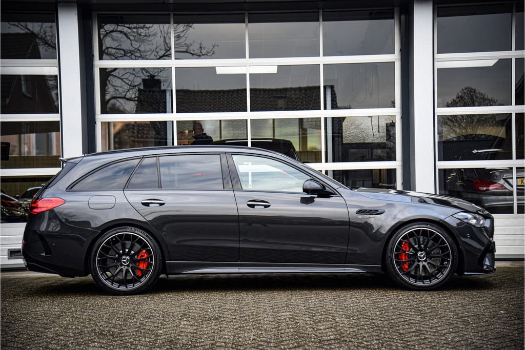 Mercedes-Benz C-Klasse Estate AMG 63 S E Performance Night Edition thumbnail 34