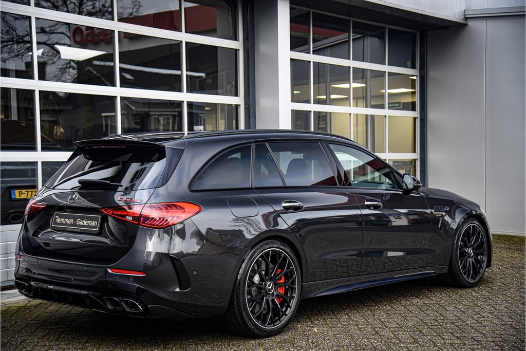Mercedes-Benz C-Klasse Estate AMG 63 S E Performance Night Edition thumbnail 35