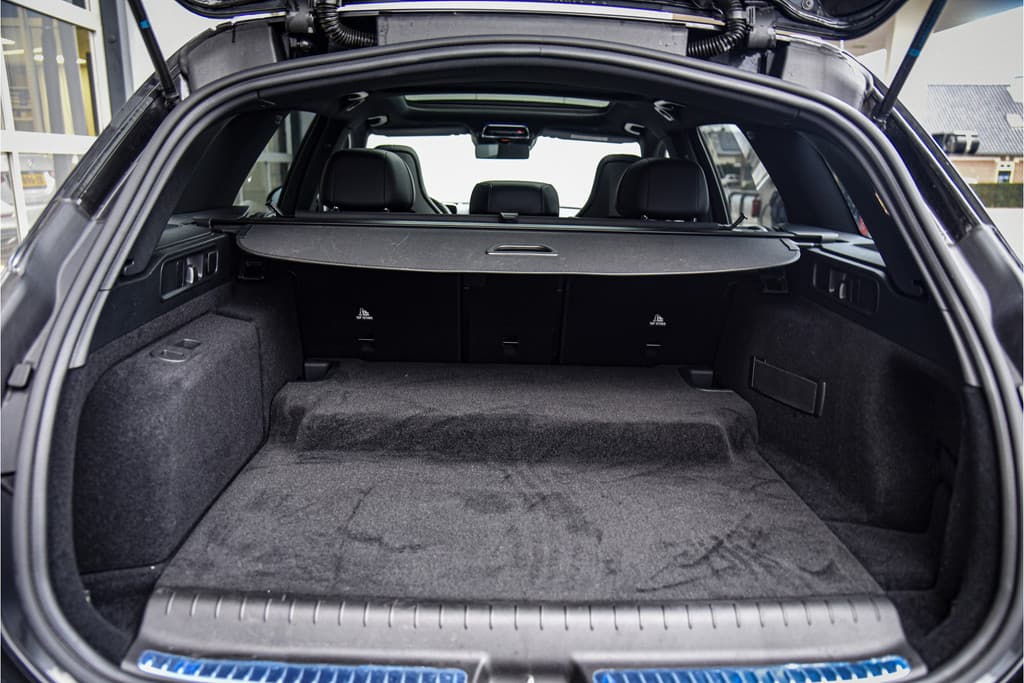 Mercedes-Benz C-Klasse Estate AMG 63 S E Performance Night Edition thumbnail 38