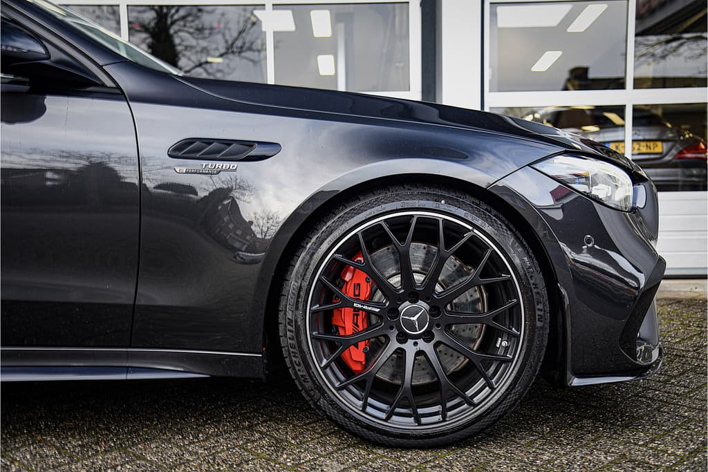 Mercedes-Benz C-Klasse Estate AMG 63 S E Performance Night Edition thumbnail 5
