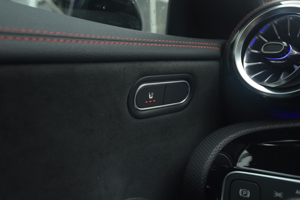 Mercedes-Benz CLA-Klasse 250 AMG Line Premium Plus thumbnail 8