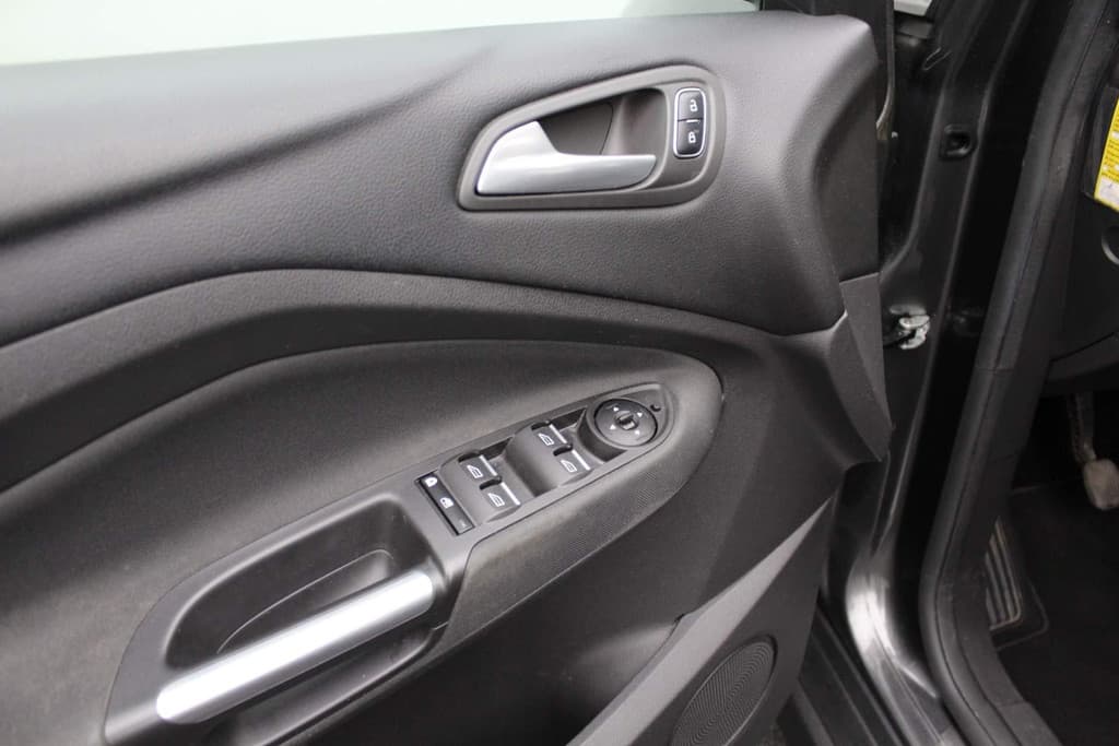 Ford C-MAX 1.5 Titanium thumbnail 19