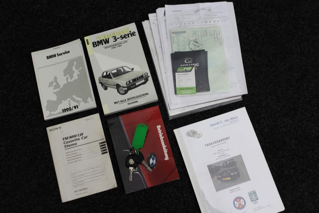 BMW 3 Serie Cabrio E30 320i thumbnail 14