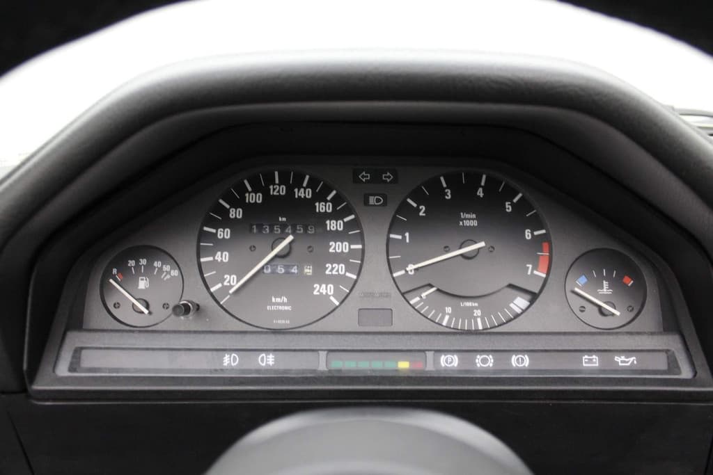 BMW 3 Serie Cabrio E30 320i thumbnail 32