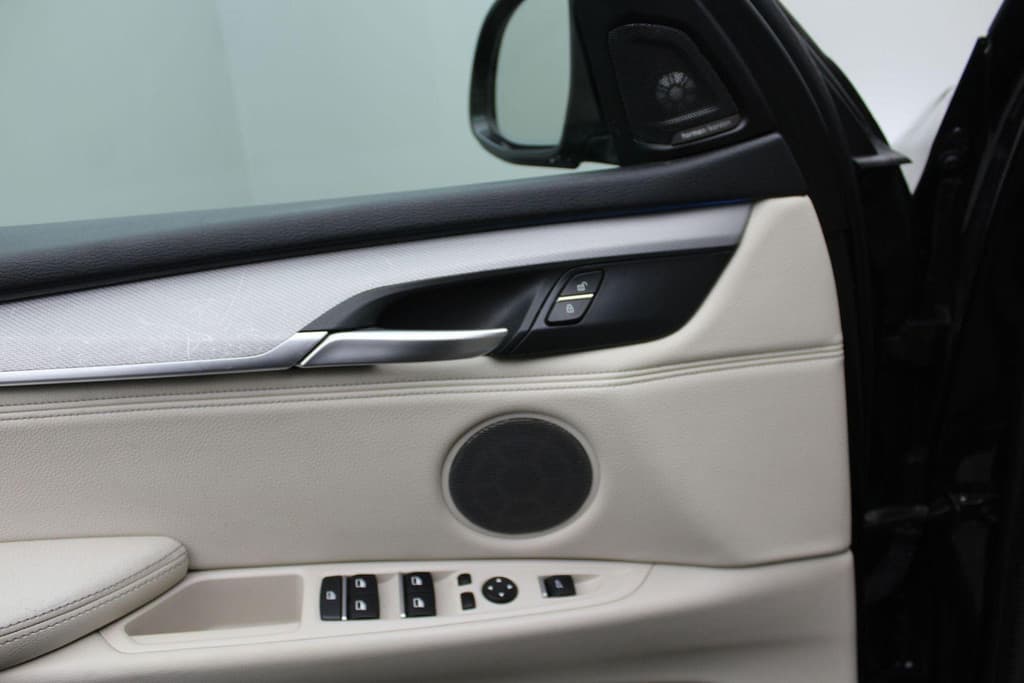 BMW X5 M50d thumbnail 24