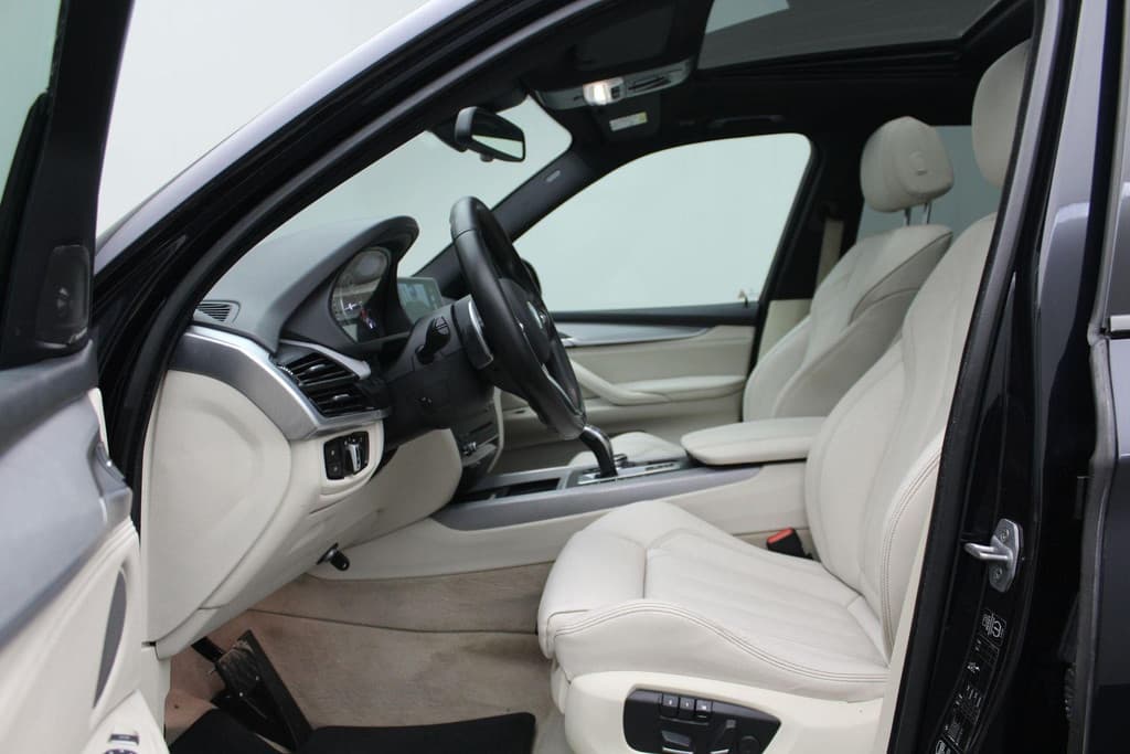 BMW X5 M50d thumbnail 8