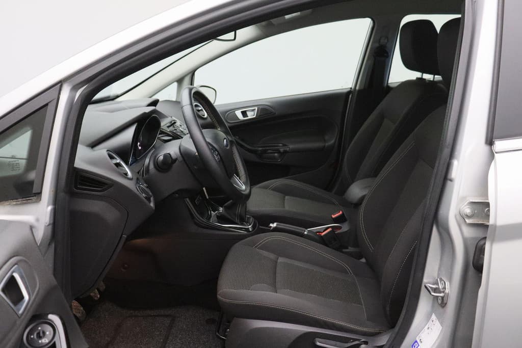 Ford Fiesta 1.0 EcoBoost Titanium thumbnail 17