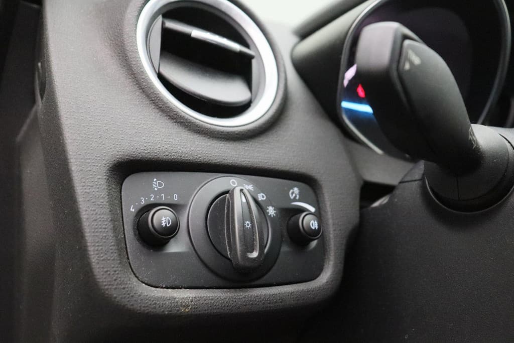 Ford Fiesta 1.0 EcoBoost Titanium thumbnail 23