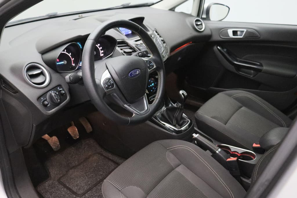 Ford Fiesta 1.0 EcoBoost Titanium thumbnail 8