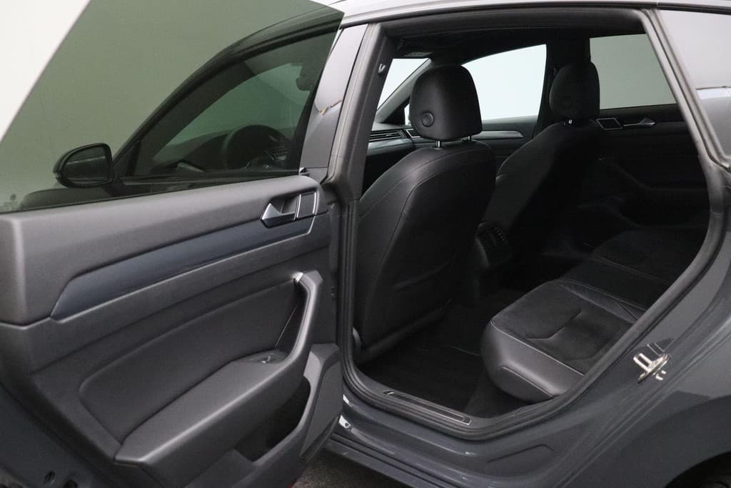 Volkswagen Arteon 2.0 TSI Business R Exclusive thumbnail 15