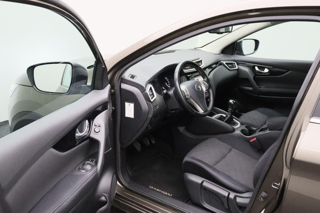 Nissan QASHQAI 1.2 N-Vision thumbnail 2