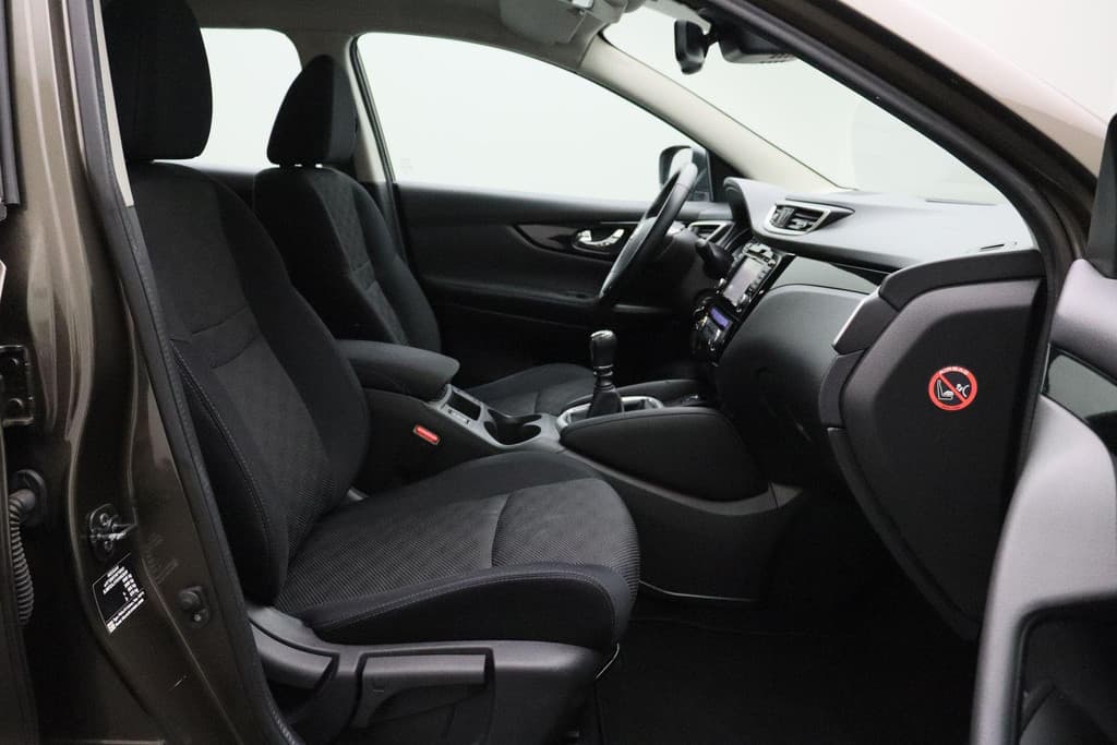 Nissan QASHQAI 1.2 N-Vision thumbnail 3