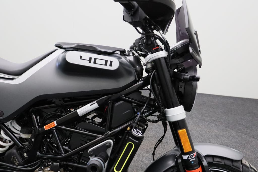 Husqvarna Onbekend Svartpilen 401 thumbnail 2