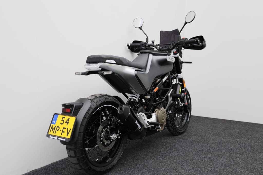 Husqvarna Onbekend Svartpilen 401 thumbnail 12