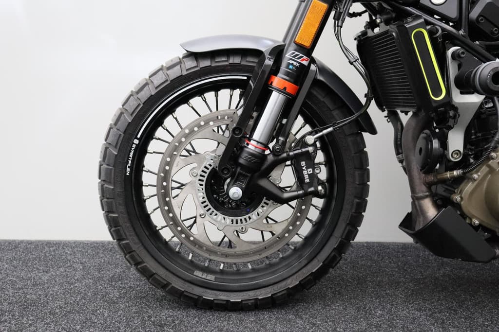 Husqvarna Onbekend Svartpilen 401 thumbnail 18