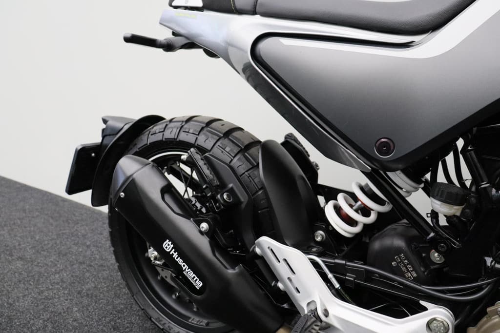 Husqvarna Onbekend Svartpilen 401 thumbnail 32