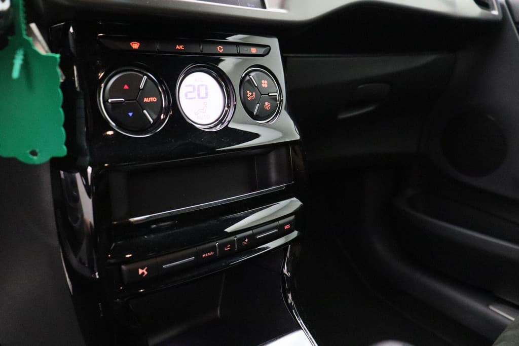 DS DS 3 1.2 PureTech Business thumbnail 27