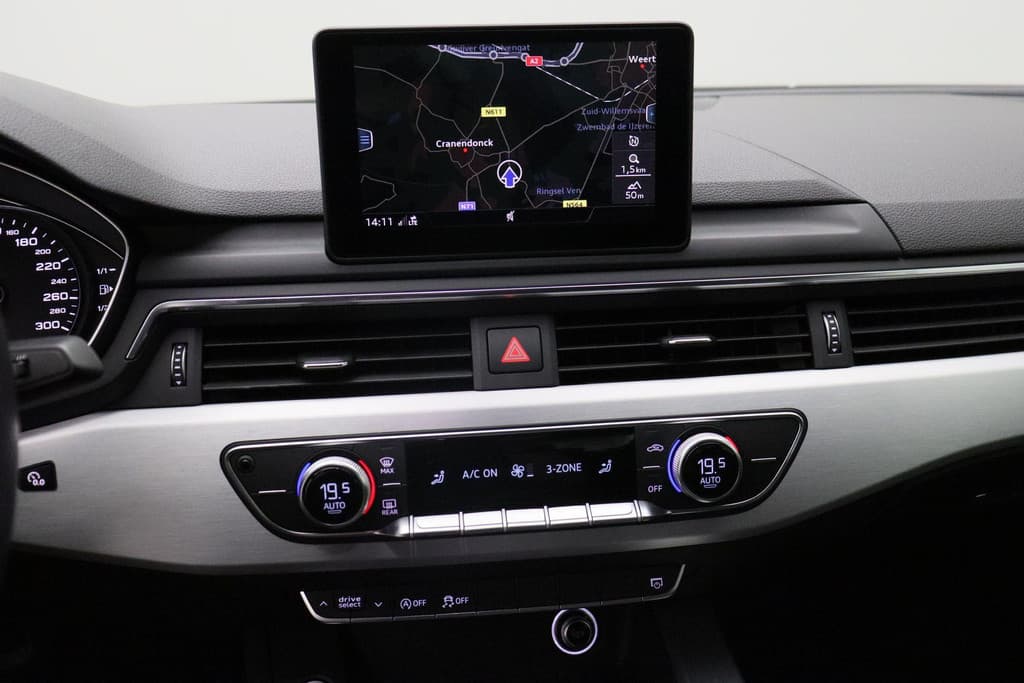 Audi A4 Limousine 1.4 TFSI S-Line Sport thumbnail 23