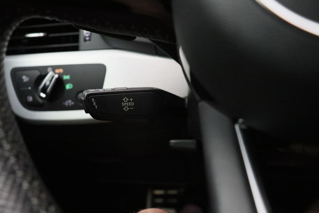 Audi A4 Limousine 1.4 TFSI S-Line Sport thumbnail 26