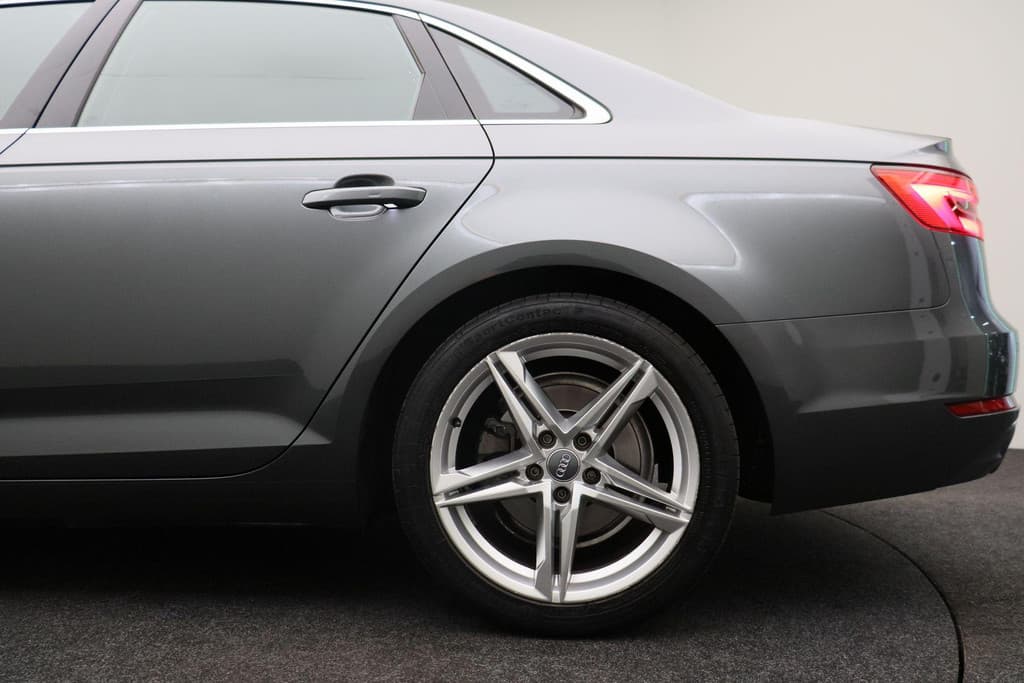 Audi A4 Limousine 1.4 TFSI S-Line Sport thumbnail 29