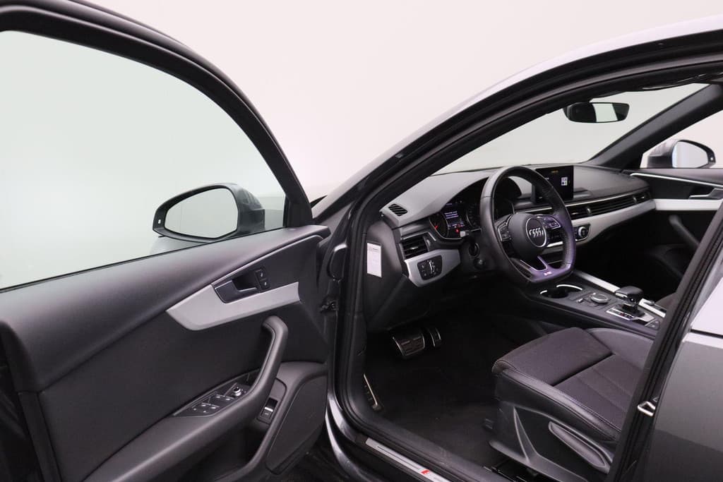 Audi A4 Limousine 1.4 TFSI S-Line Sport thumbnail 4