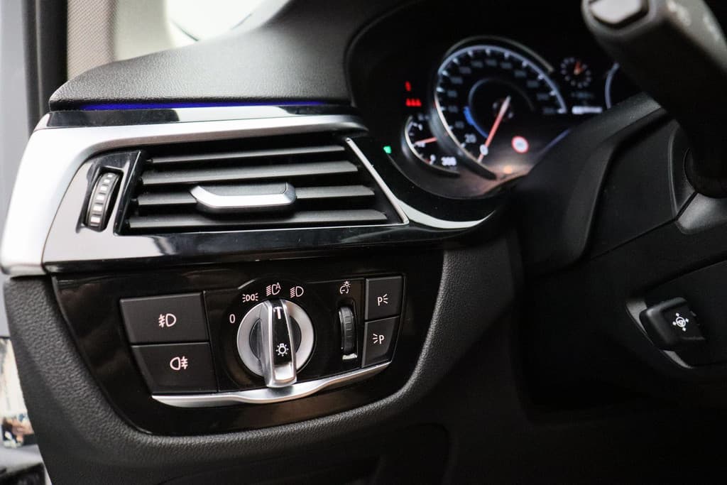 BMW 5 Serie 530e iPerformance High Executive thumbnail 33