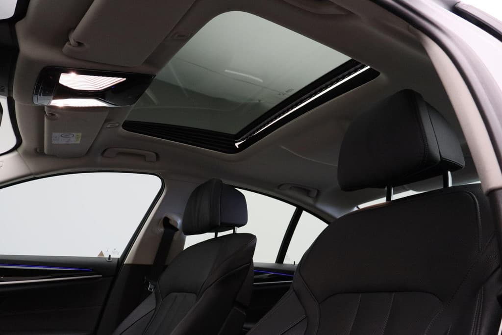 BMW 5 Serie 530e iPerformance High Executive thumbnail 40