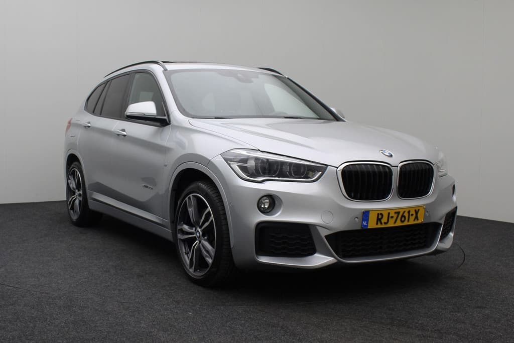 BMW X1 xDrive20i High Executive thumbnail 13