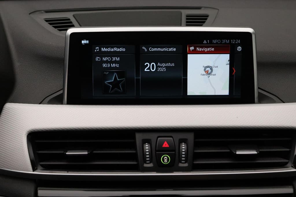 BMW X1 xDrive20i High Executive thumbnail 30